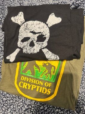 Men’s 4X graphic tee’s black skull Bigfoot conspiracy trendy tees